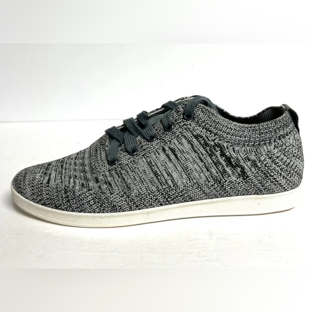 Vaneli Womens Genka Sneaker Gray 7.5WIDE